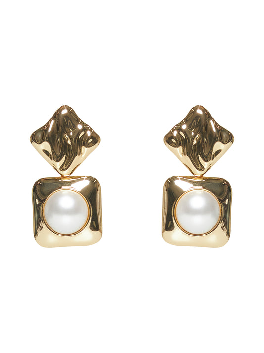 Orecchini pendenti in ottone oro con perle