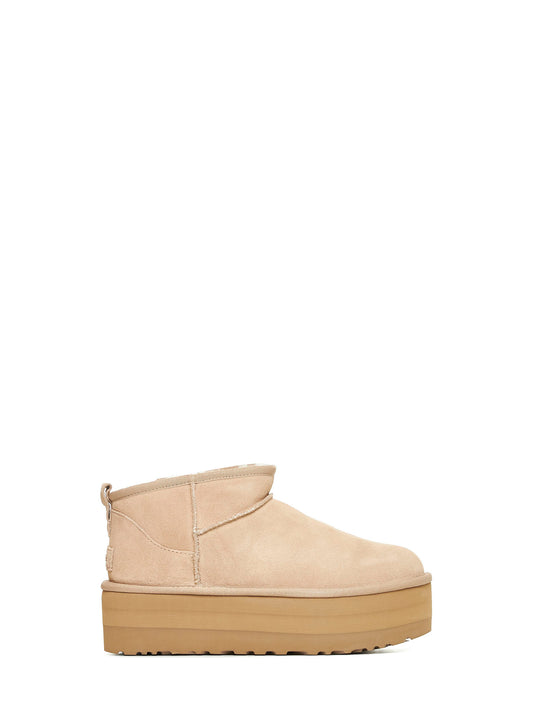 Stivaletti Classic Ultra Mini con platform