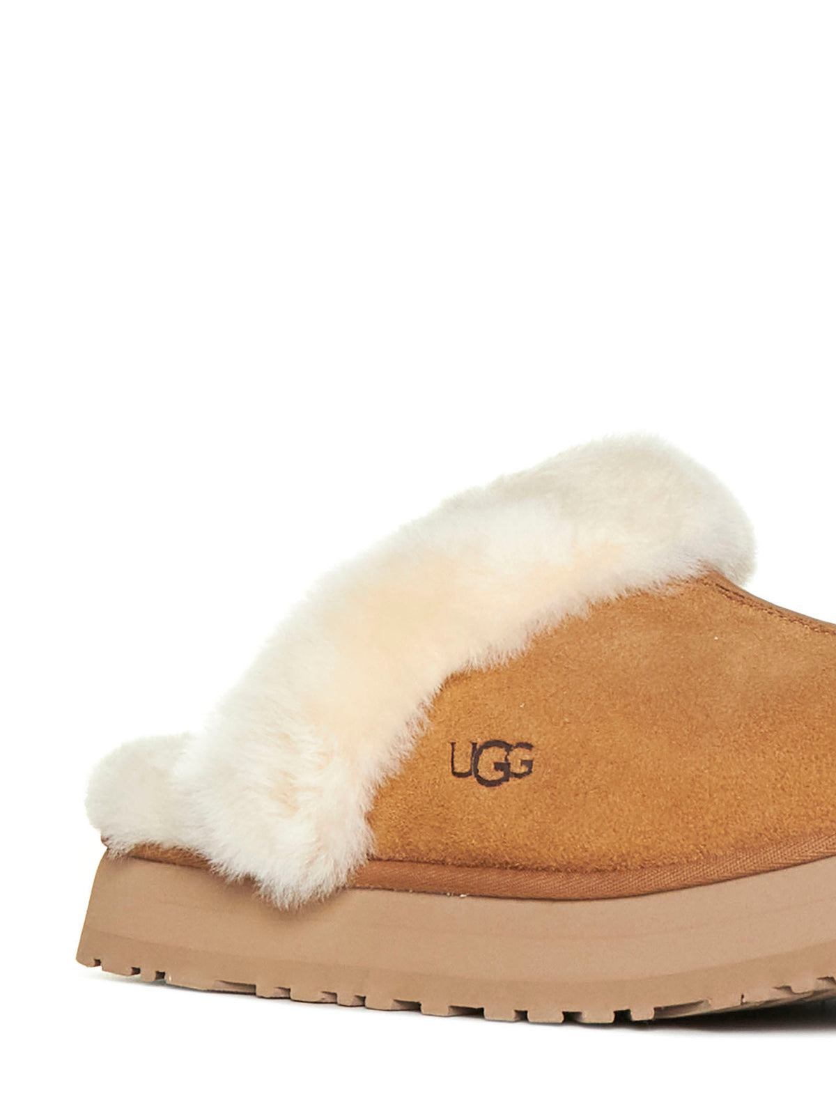 1122550-CHE UGG