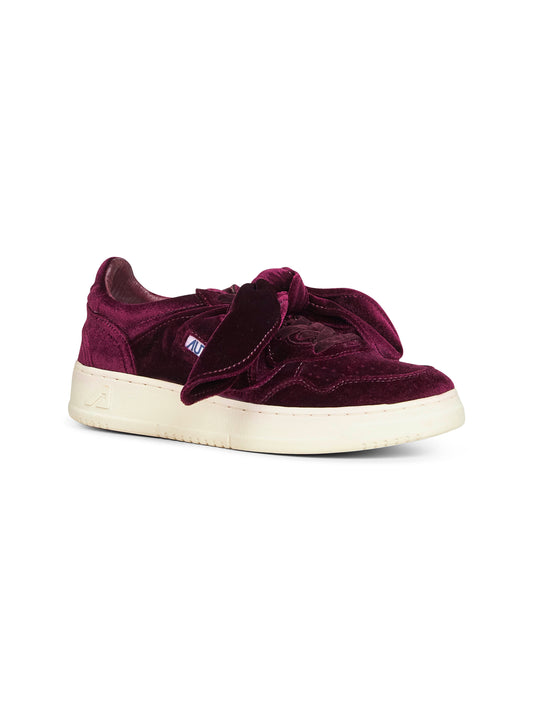 Burgundy velvet Medalist Low sneakers