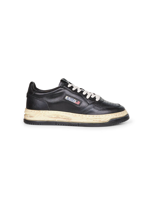 Black Medalist Low Super Vintage Maison Mihara sneakers