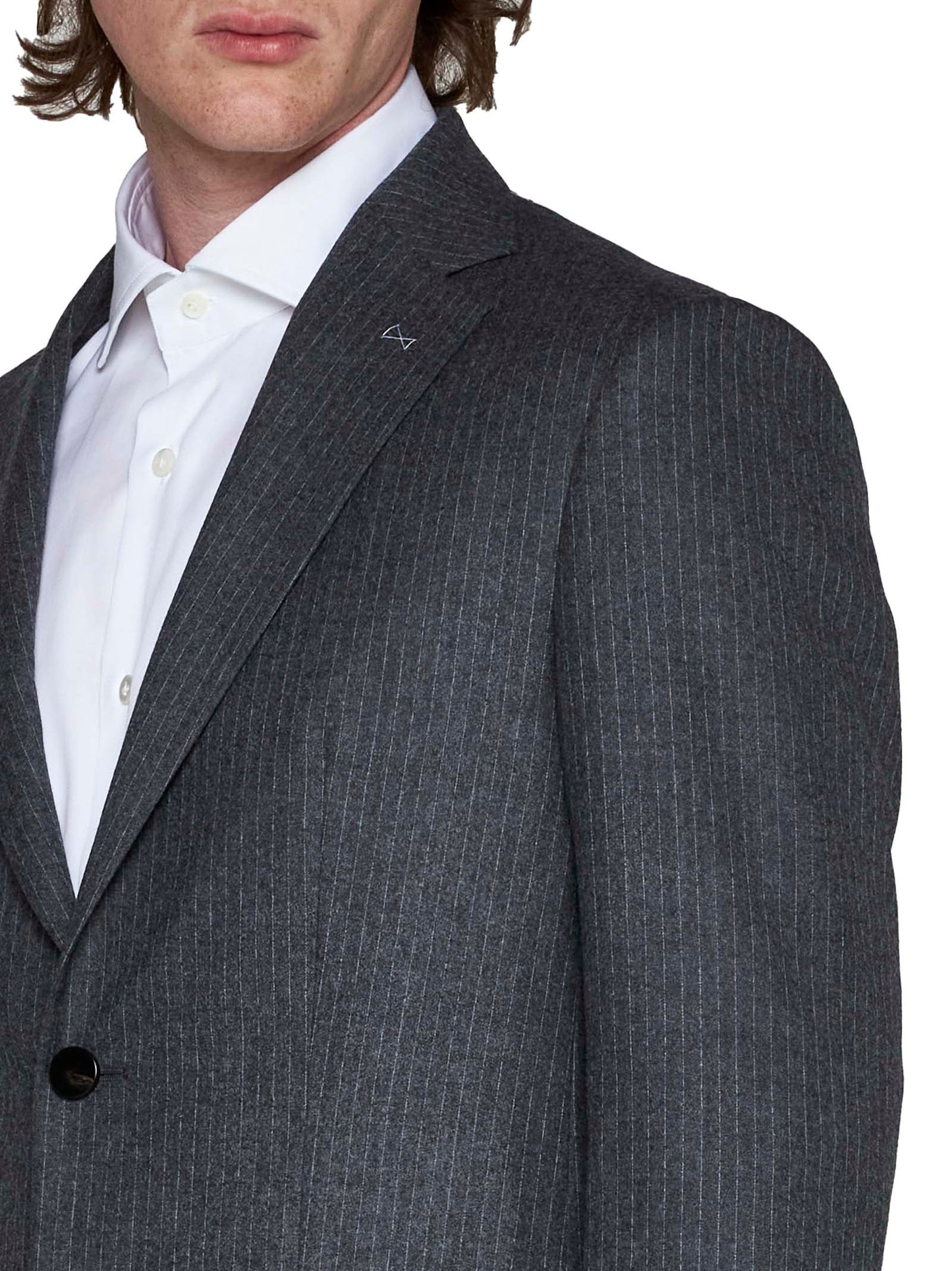 D4.0 grey pinstripe suit