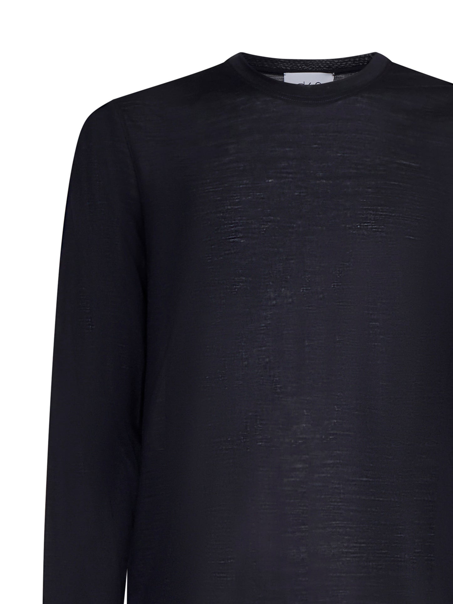 Blue long-sleeved T-shirt