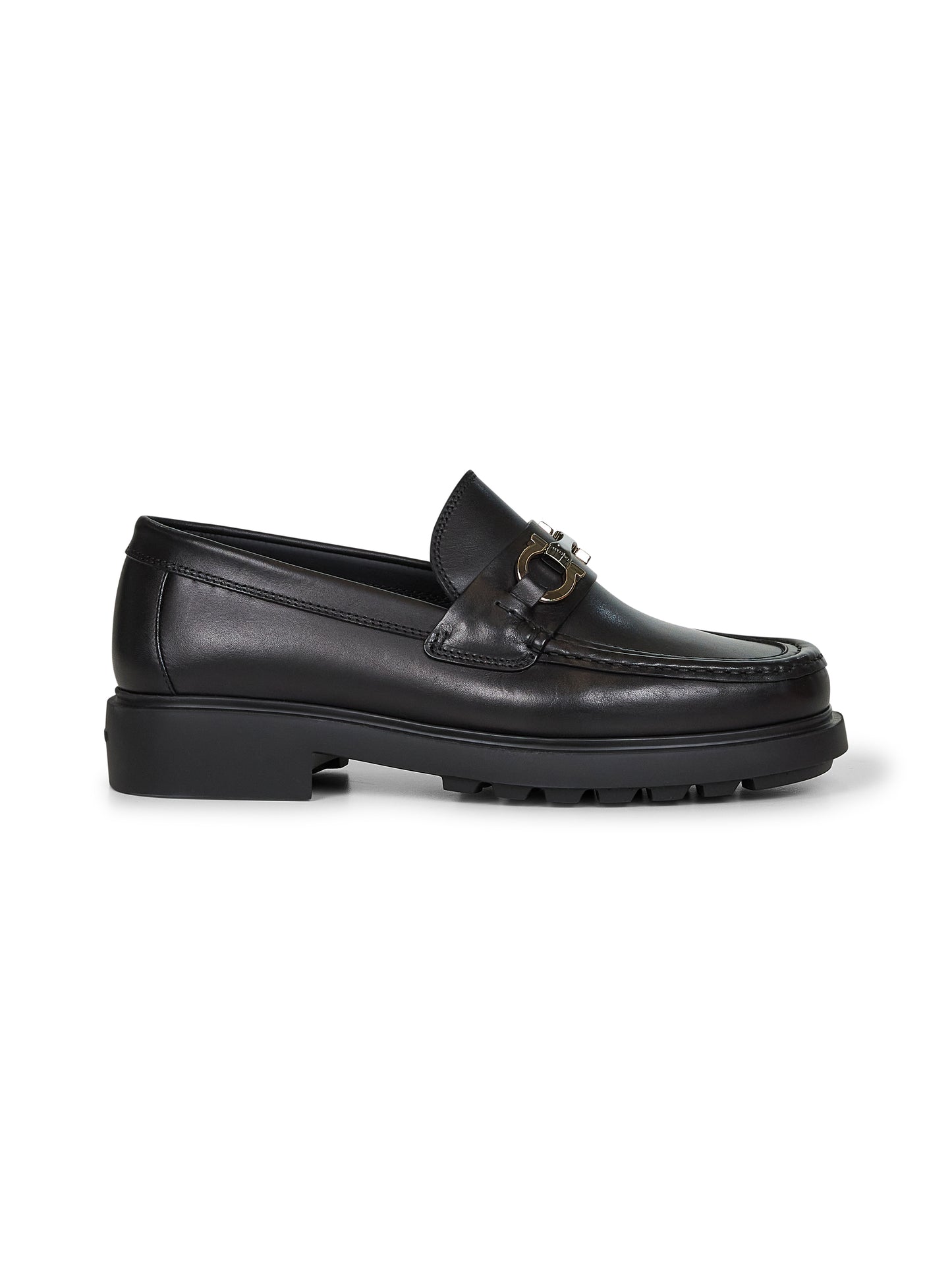 Mocassin in pelle nera con ornamento Gancini