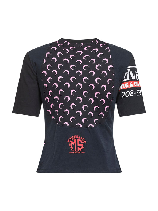 T-shirt baby-fit in jersey nero con grafica rigenerata