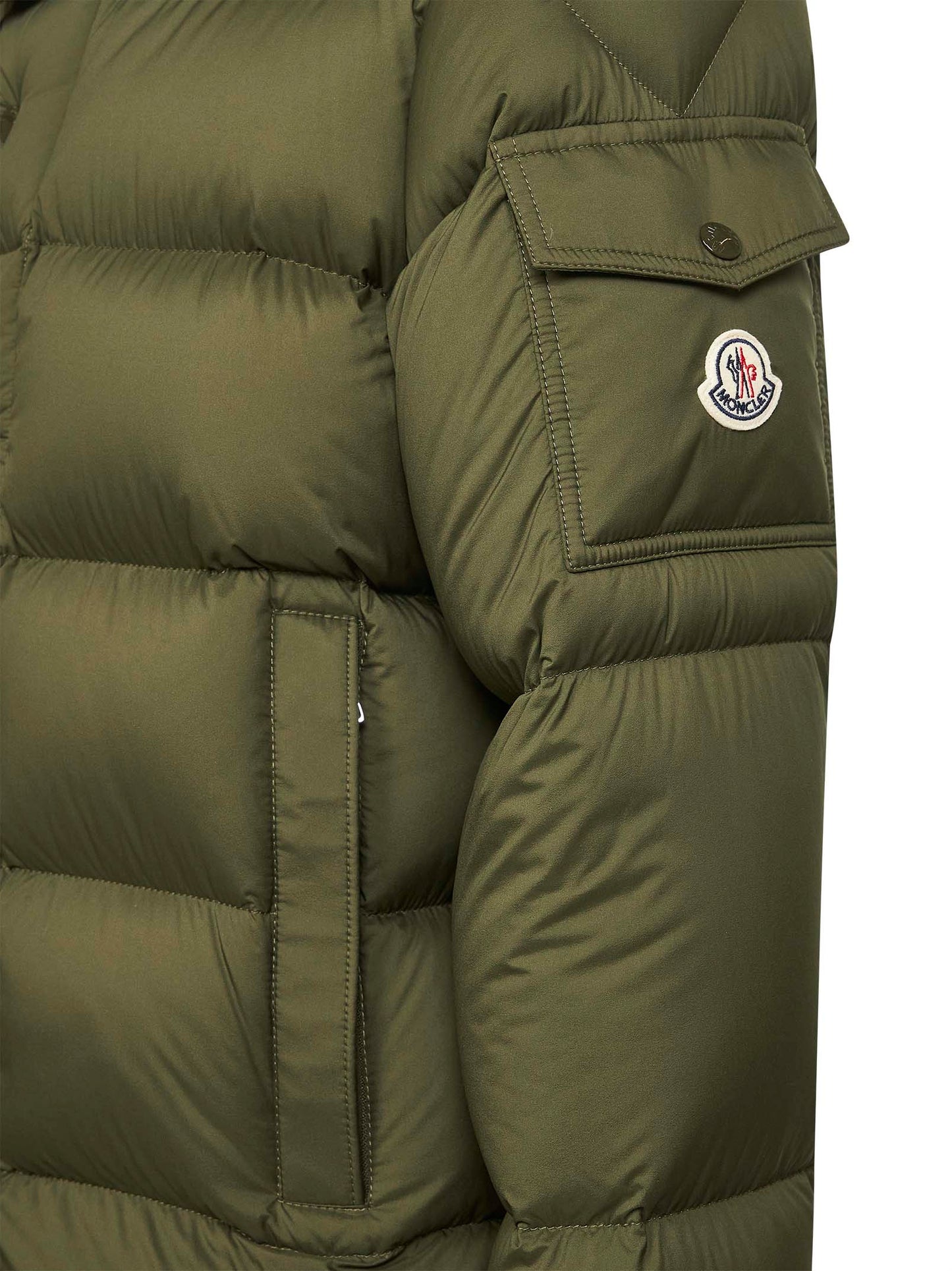 Piumino corto con cappuccio Moncler Maya 70 verde