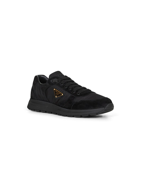 Black Prax 2.0 sneakers
