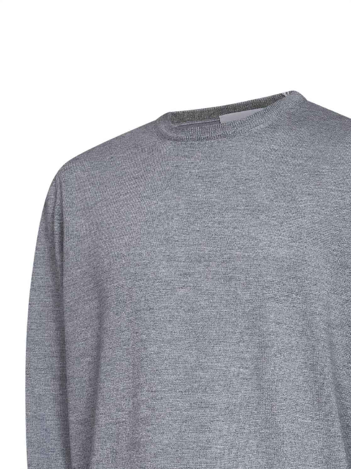 Maglia girocollo in lana vergine grigio chiaro