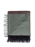 Plaid con frange marrone e verde salvia