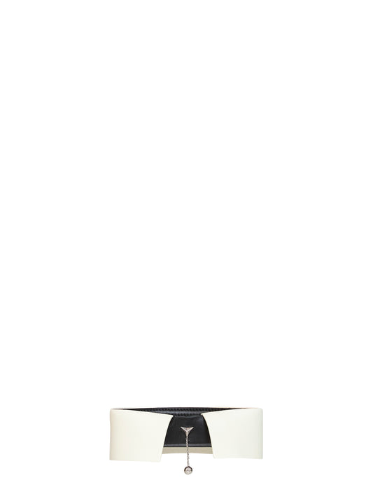 White and black lambskin 5 Sisters collar