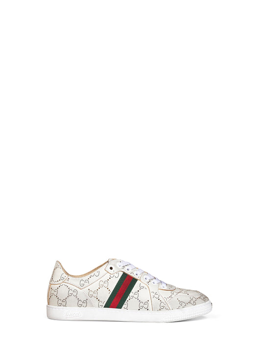 Sneakers basse Stretch in pelle GG laserata bianca