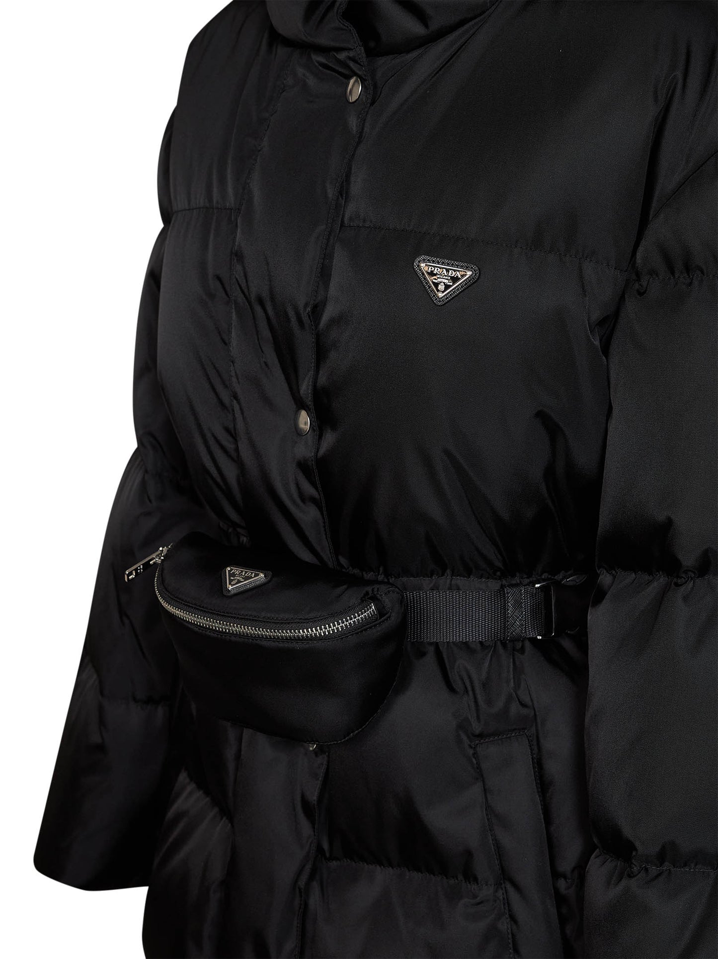 Piumino midi con cappuccio e marsupio in Re-Nylon nero