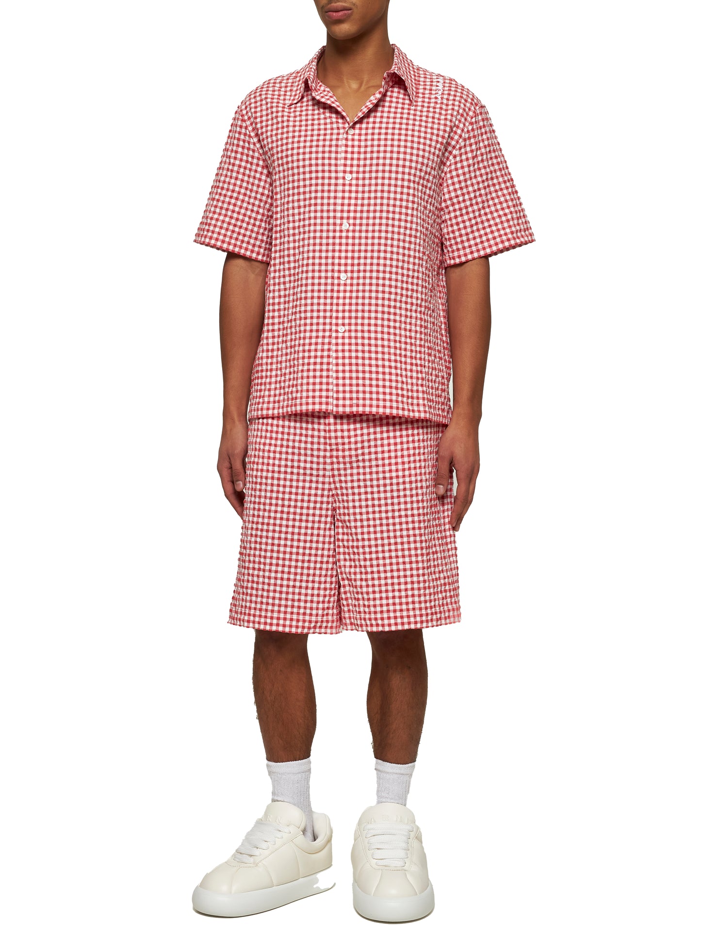 Pantaloncini a quadretti rossi e bianchi