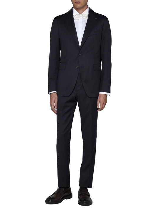 single-breasted virgin wool suit from TAGLIATORE