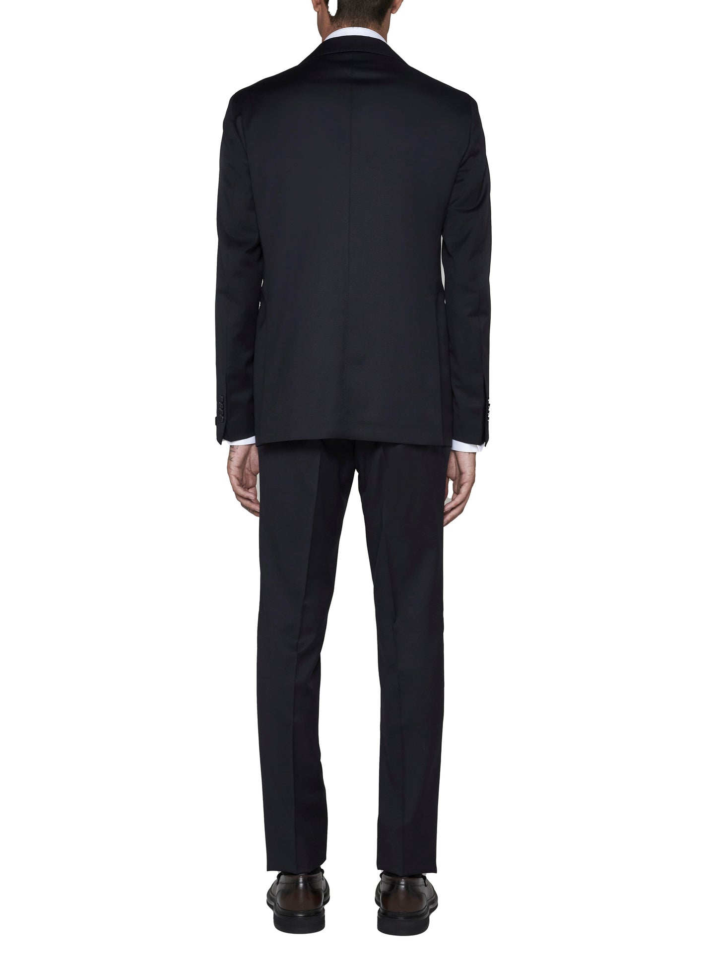single-breasted virgin wool suit from TAGLIATORE
