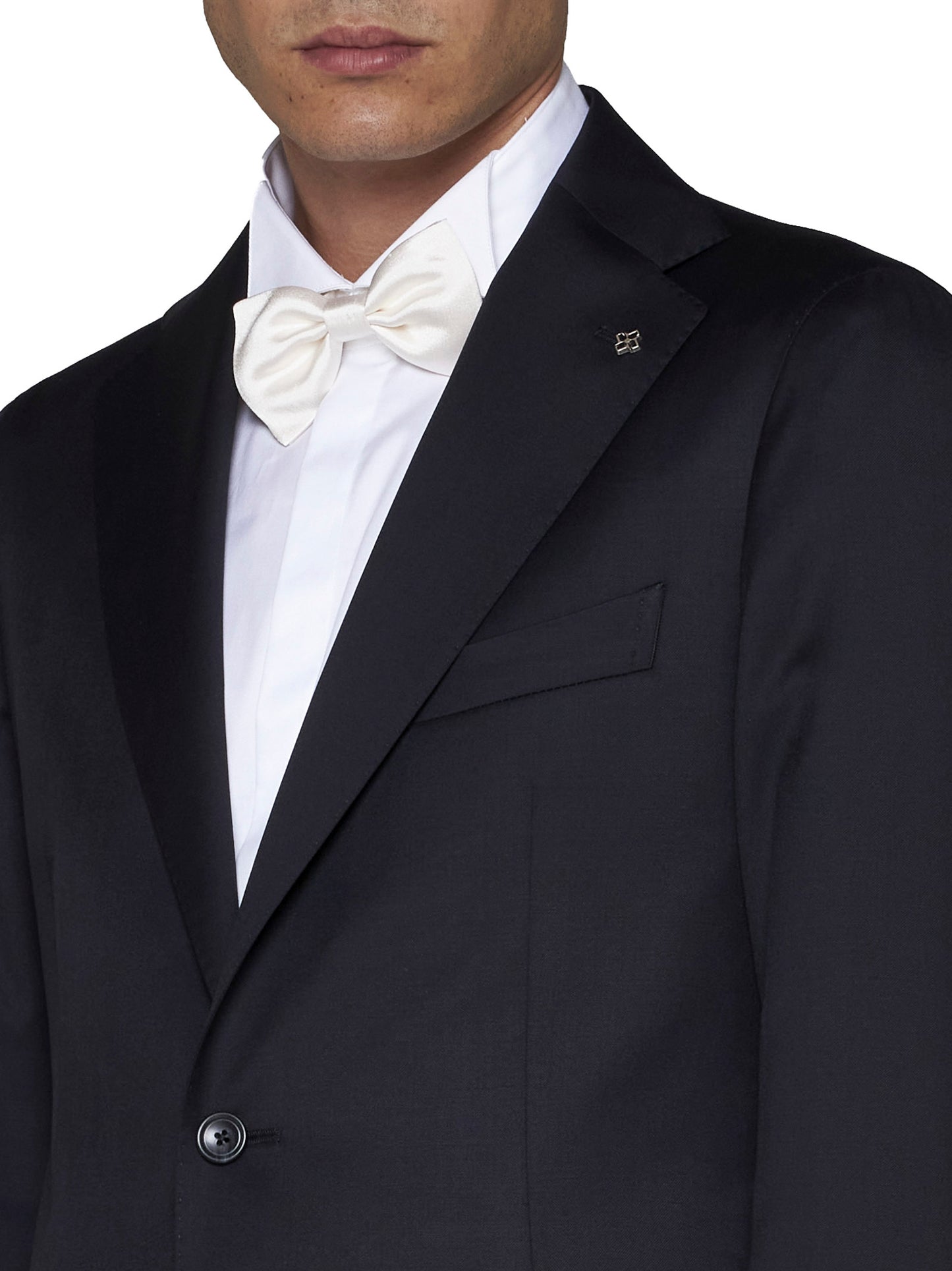single-breasted virgin wool suit from TAGLIATORE