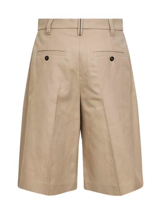 Bermuda Sartorial in gabardina di cotone e lino beige con monile