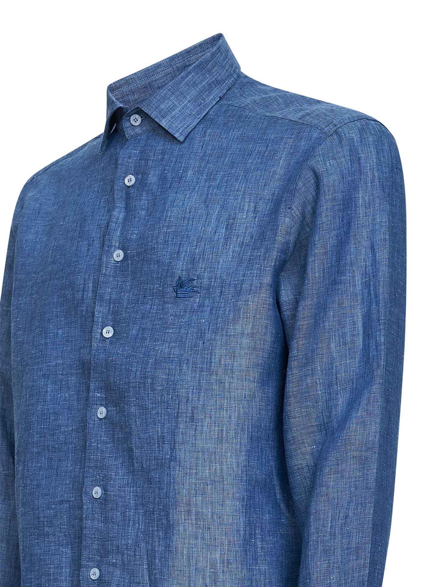 Camicia in lino azzurro con ricamo Pegaso
