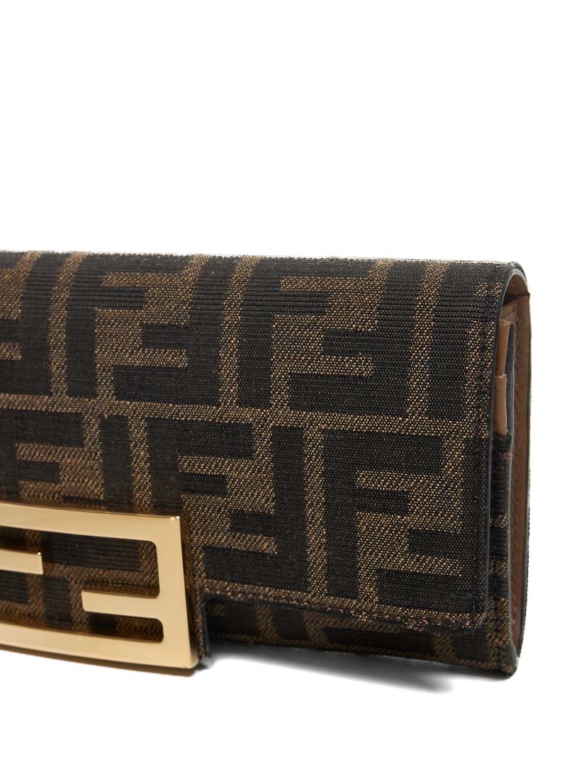 Fendi "Continental" con catena