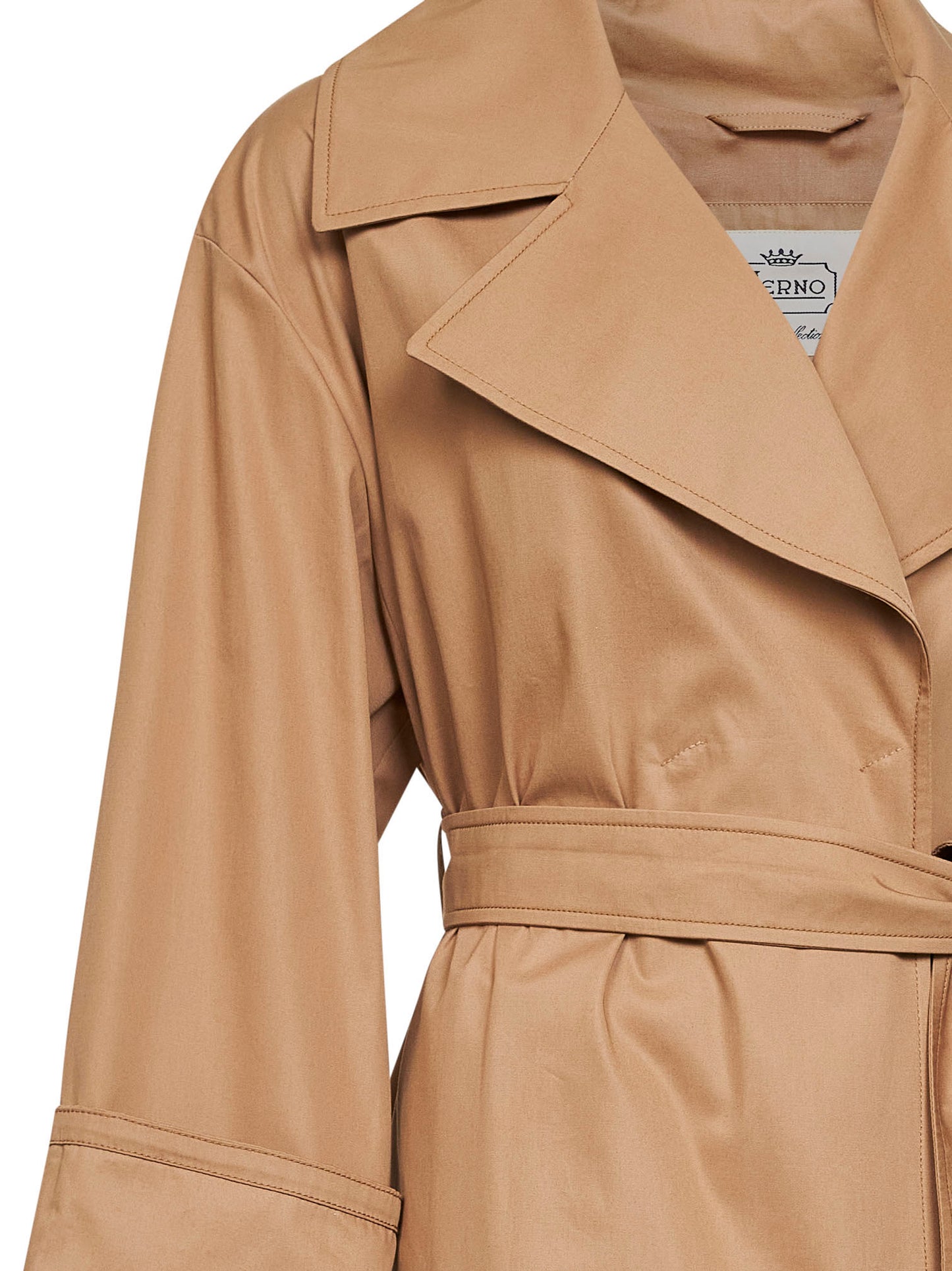 Impermeabile con cintura in gabardina di cotone cammello
