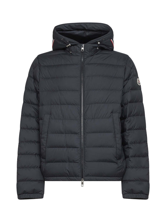 Piumino corto con cappuccio Vermeille nero