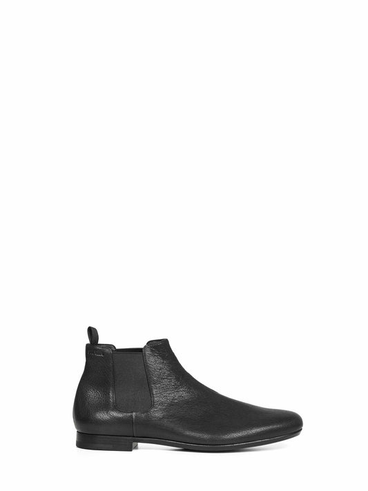 Black leather Chelsea boots