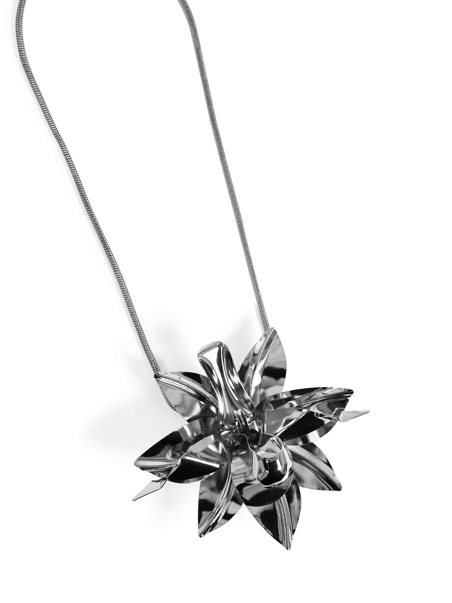 Silver metal necklace with oversized flower