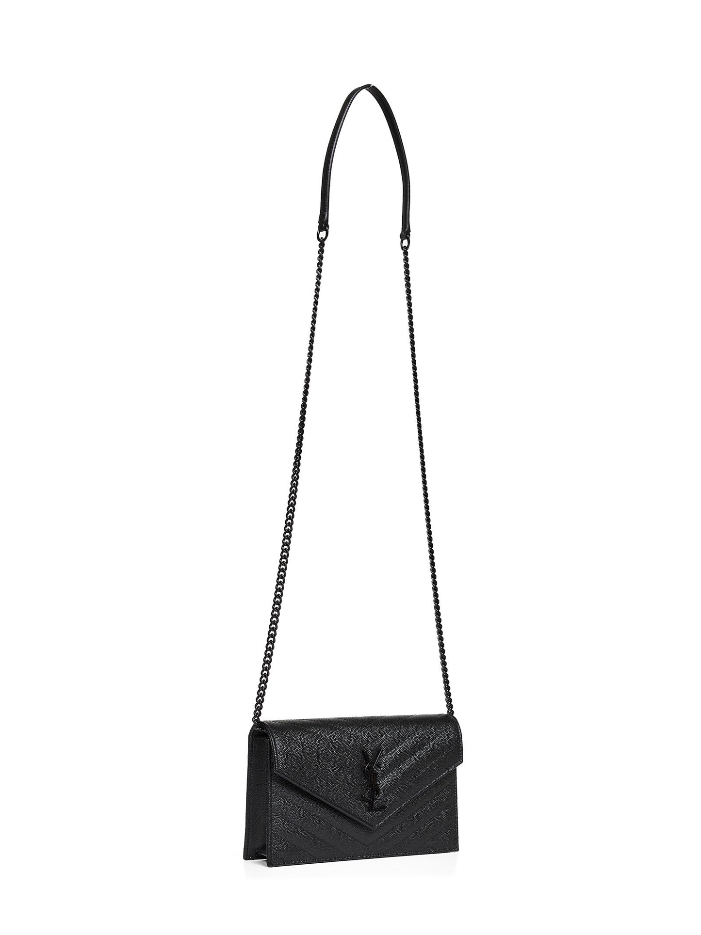Pochette envelope con catena Cassandre classica nera