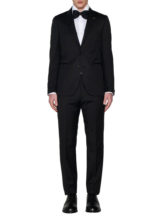 Single-breasted wool suit